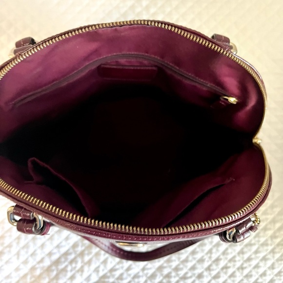 Coach - Picture 4 of 9